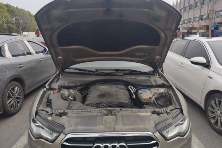 Used Audi A6L 2014 TFSI Standard Model Engine Bay
