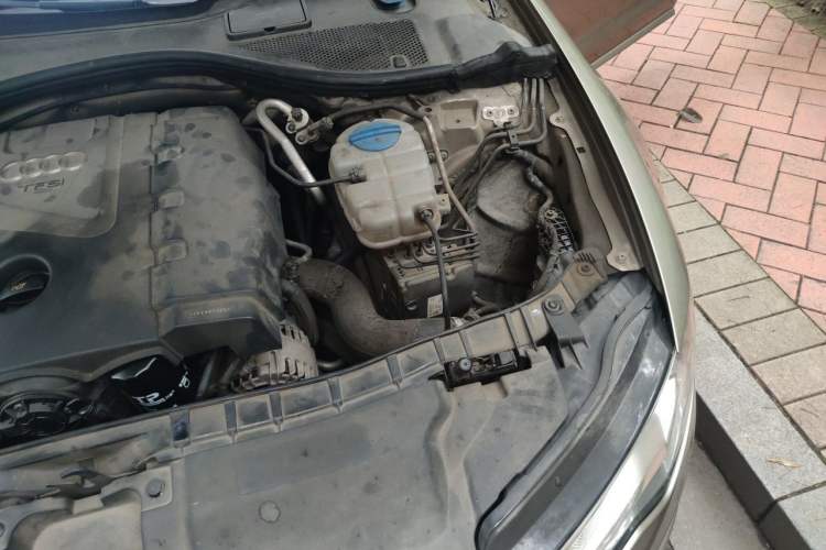 Used Audi A6L 2014 TFSI Standard Model Engine Bay Left