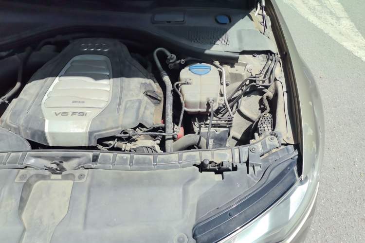Used Audi A6L 2014 30 FSI Comfort Model Engine Bay Left