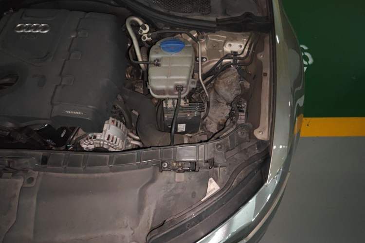 Used Audi A6L 2014 TFSI Standard Model Engine Bay Left