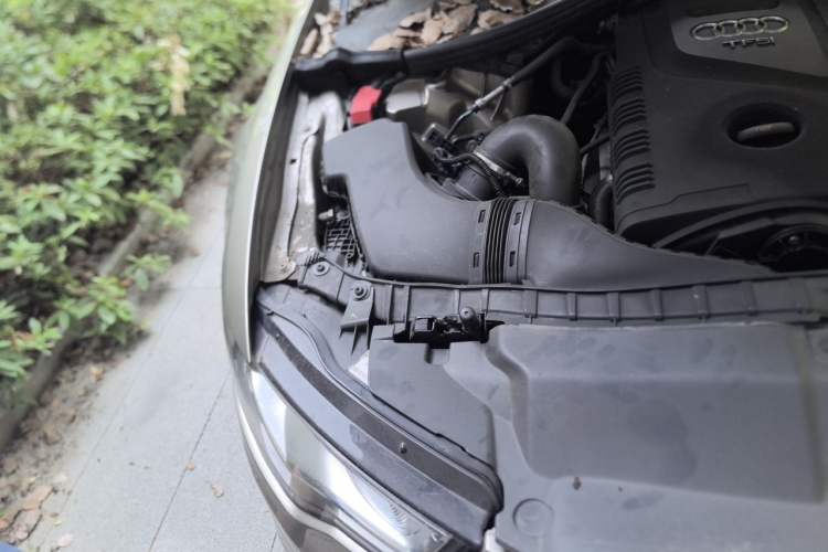 Used Audi A6L 2014 TFSI Standard Model Engine Bay Right