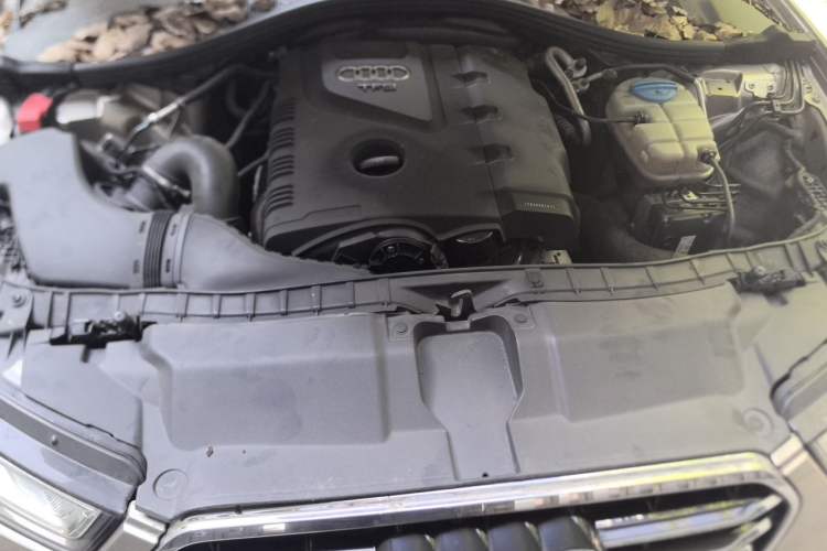 Used Audi A6L 2014 TFSI Standard Model Engine Bay