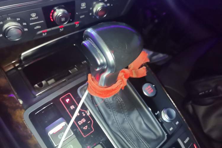 Used Audi A6L 2014 TFSI Standard Model Gear Lever