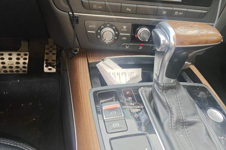 Used Audi A6L 2014 TFSI Standard Model Gear Lever