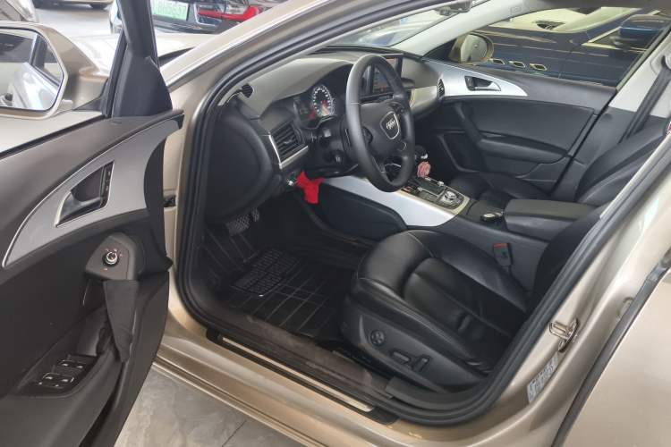 Used Audi A6L 2014 TFSI Standard Model Interior 3