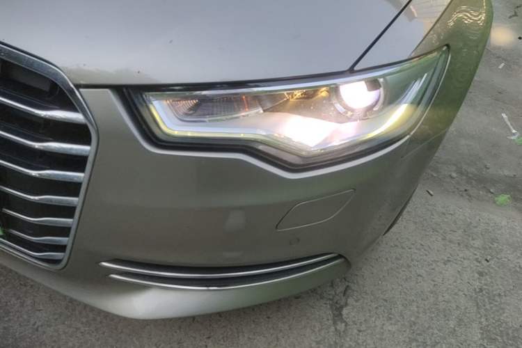 Used Audi A6L 2014 TFSI Standard Model Left Front Headlight