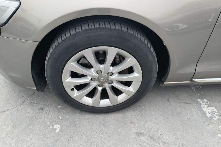 Used Audi A6L 2014 30 FSI Comfort Model Left Front Wheel Hub