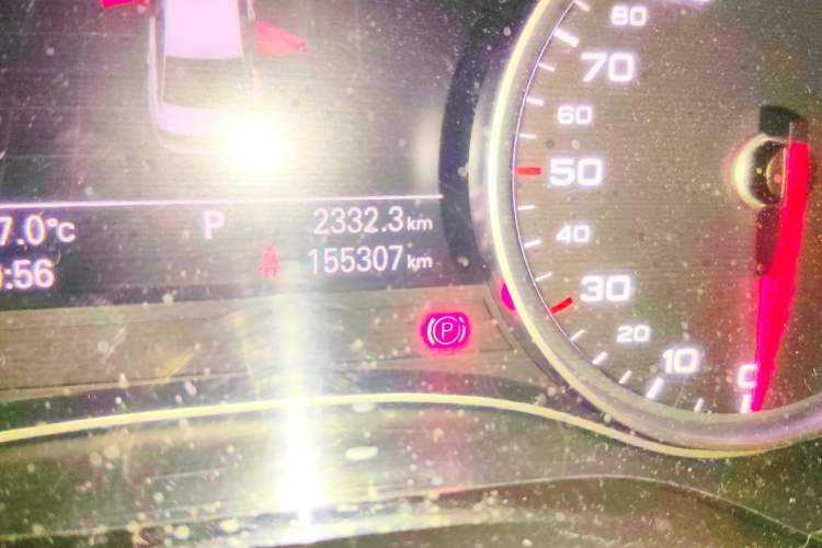 Used Audi A6L 2014 TFSI Standard Model Odometer Close Up