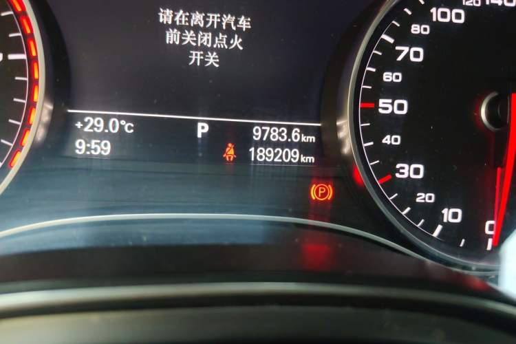 Used Audi A6L 2014 TFSI Standard Model Odometer Close Up
