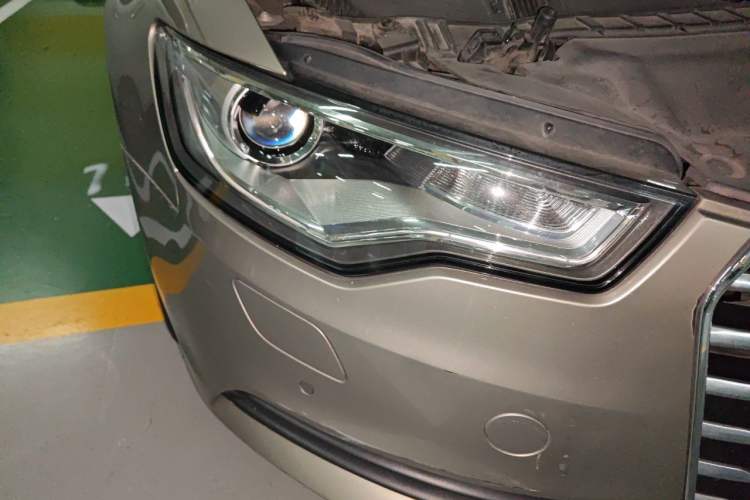 Used Audi A6L 2014 TFSI Standard Model Right Front Headlight