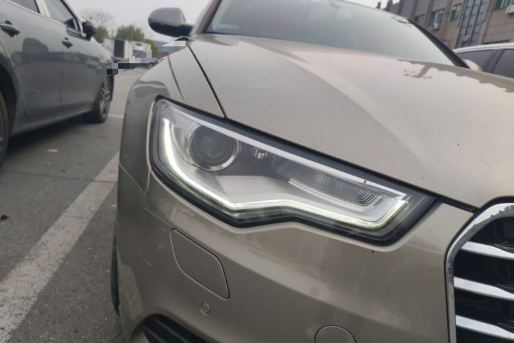 Used Audi A6L 2014 TFSI Standard Model Right Front Headlight