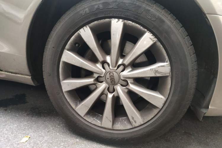 Used Audi A6L 2014 TFSI Standard Model Right Front Wheel Hub