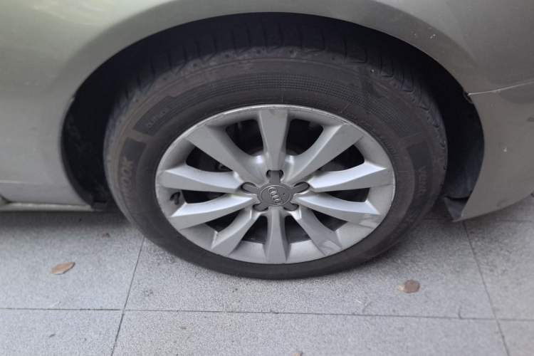 Used Audi A6L 2014 TFSI Standard Model Right Front Wheel Hub