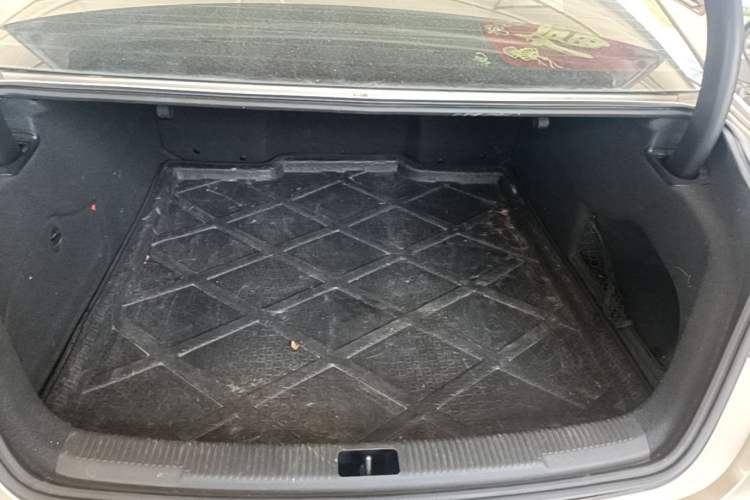 Used Audi A6L 2014 TFSI Standard Model Trunk