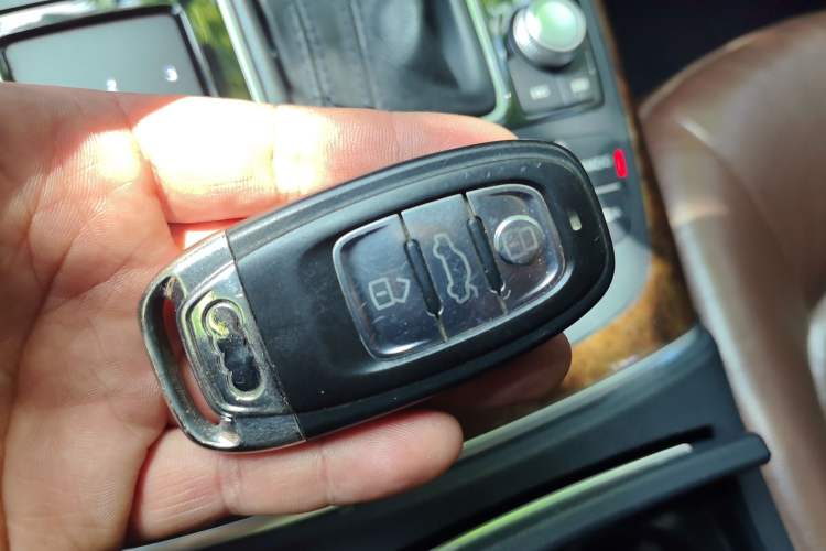 Used Audi A6L 2014 30 FSI Comfort Model Vehicle Key