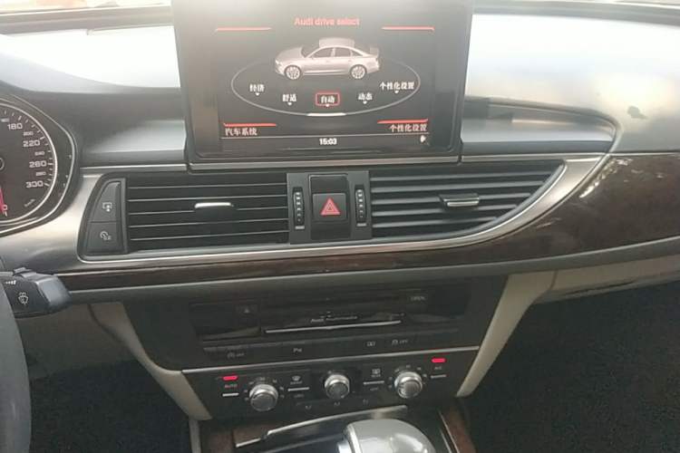 Used Audi A6L 2015 TFSI Millionth Anniversary Intelligent Model Audio And AC Panel