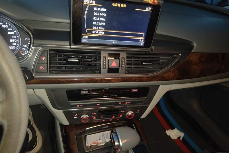 Used Audi A6L 2015 30 FSI Millionth Anniversary Comfort Model Audio And AC Panel