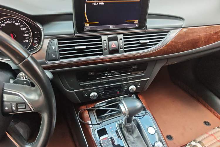Used Audi A6L 2015 30 FSI Millionth Anniversary Comfort Model Audio And AC Panel