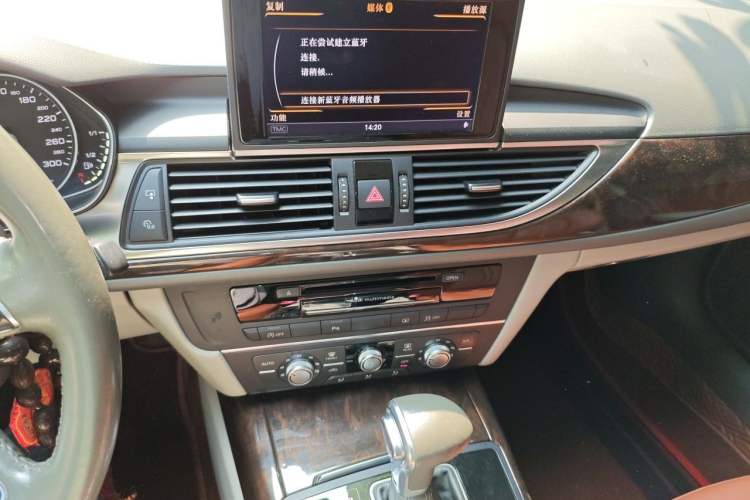 Used Audi A6L 2015 TFSI Millionth Anniversary Intelligent Model Audio And AC Panel
