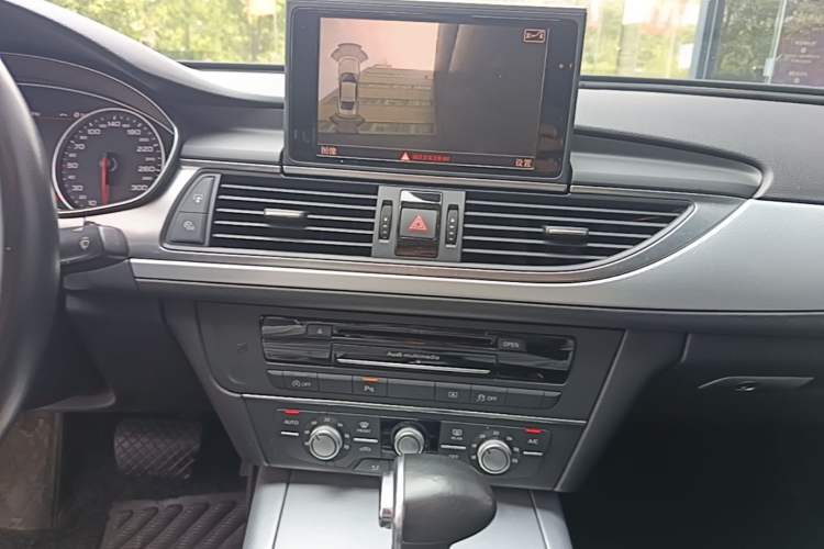 Used Audi A6L 2015 TFSI Millionth Anniversary Intelligent Model Audio And AC Panel