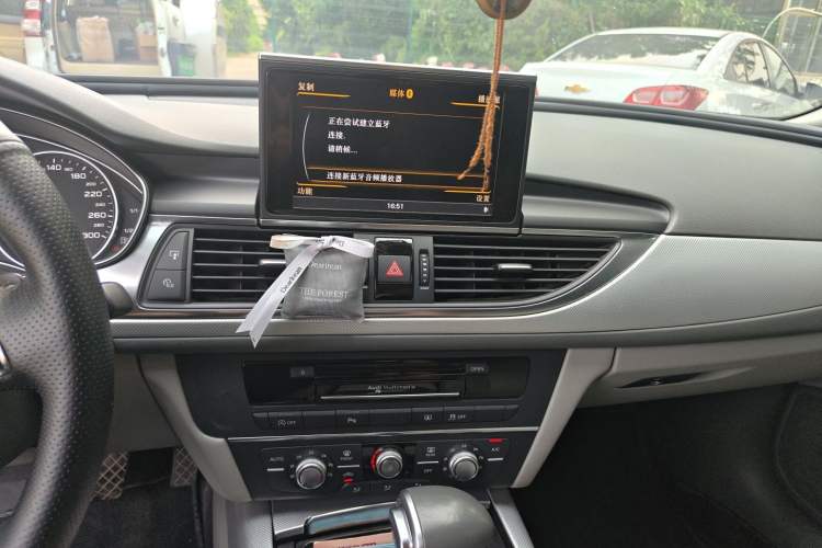 Used Audi A6L 2015 TFSI Millionth Anniversary Intelligent Model Audio And AC Panel