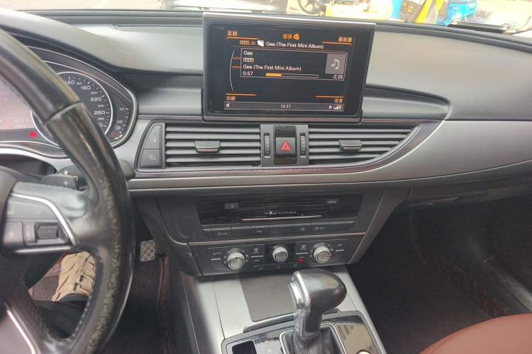 Used Audi A6L 2015 TFSI Millionth Anniversary Intelligent Model Audio And AC Panel