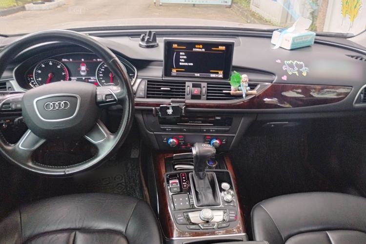 Used Audi A6L 2015 30 FSI Millionth Anniversary Comfort Model Center Console