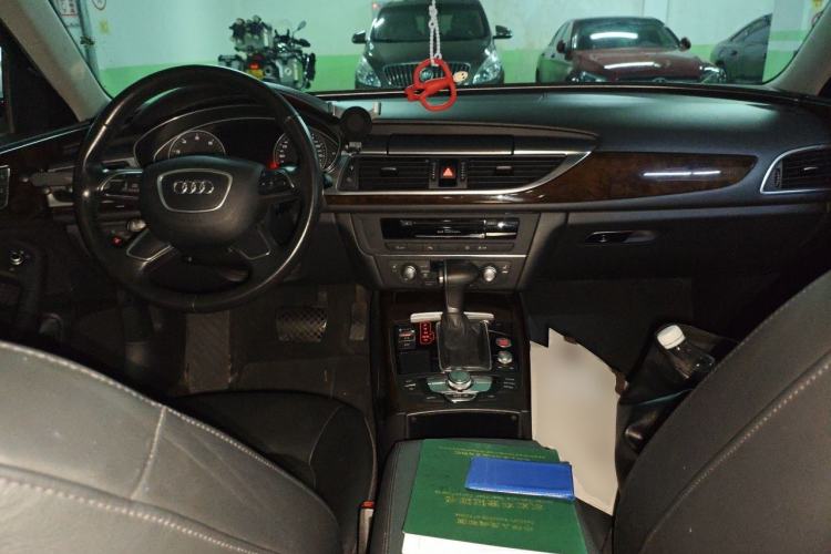 Used Audi A6L 2015 30 FSI Millionth Anniversary Comfort Model Center Console