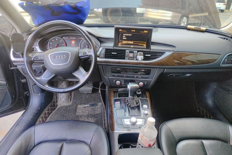 Used Audi A6L 2015 30 FSI Millionth Anniversary Comfort Model Center Console