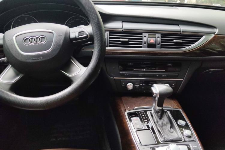 Used Audi A6L 2015 TFSI Millionth Anniversary Intelligent Model Center Console