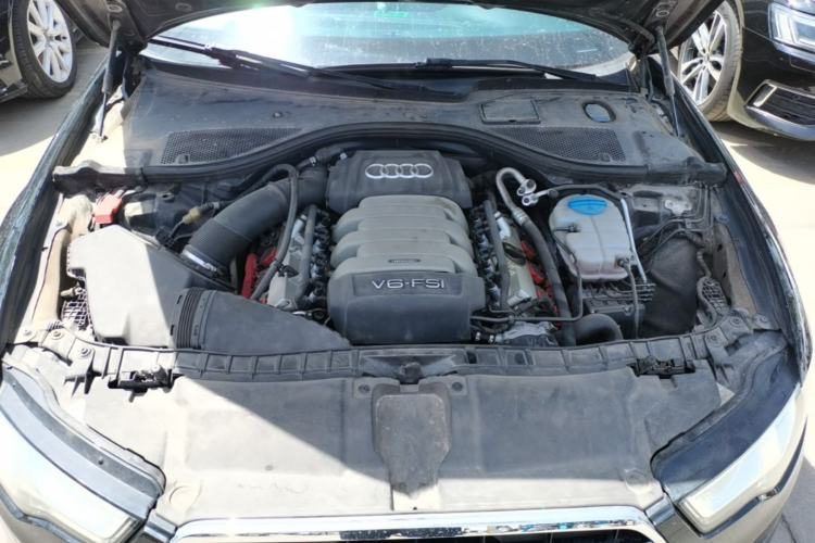 Used Audi A6L 2015 35 FSI quattro Technology Edition Engine Bay