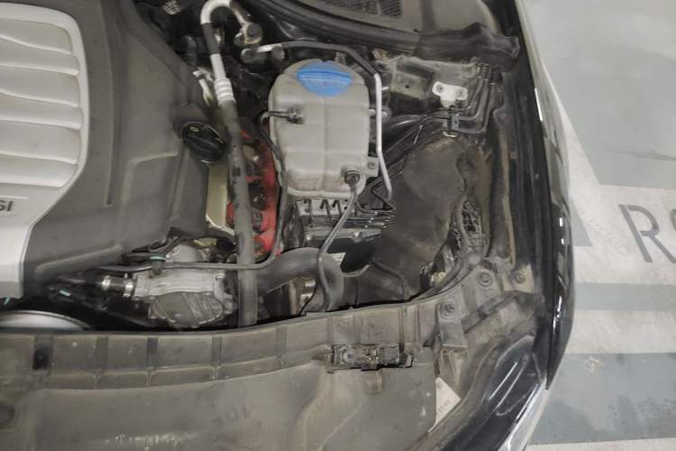 Used Audi A6L 2015 30 FSI Millionth Anniversary Comfort Model Engine Bay Left