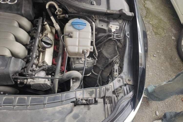 Used Audi A6L 2015 35 FSI quattro Technology Edition Engine Bay Left