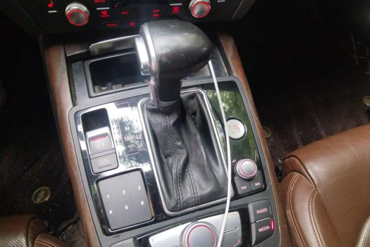 Used Audi A6L 2015 35 FSI quattro Comfort Model Gear Lever