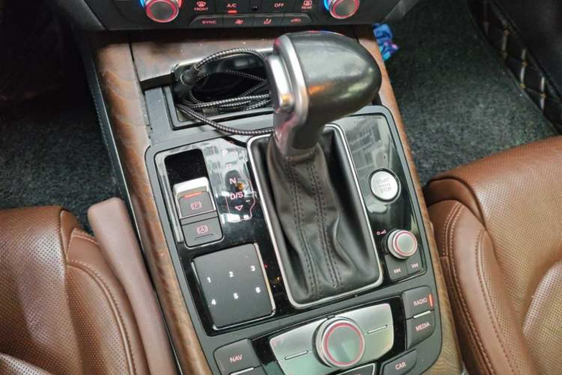 Used Audi A6L 2015 35 FSI quattro Comfort Model Gear Lever