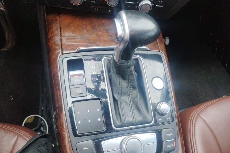 Used Audi A6L 2015 TFSI Millionth Anniversary Intelligent Model Gear Lever