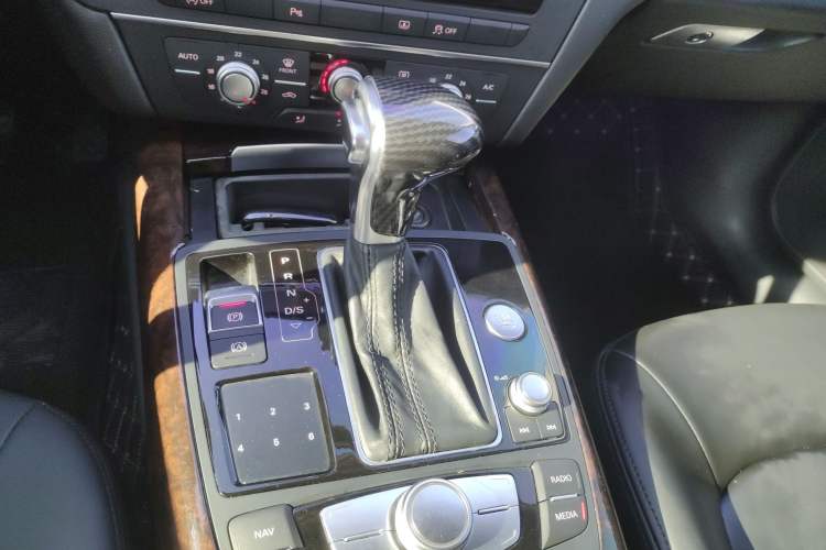 Used Audi A6L 2015 TFSI Millionth Anniversary Intelligent Model Gear Lever