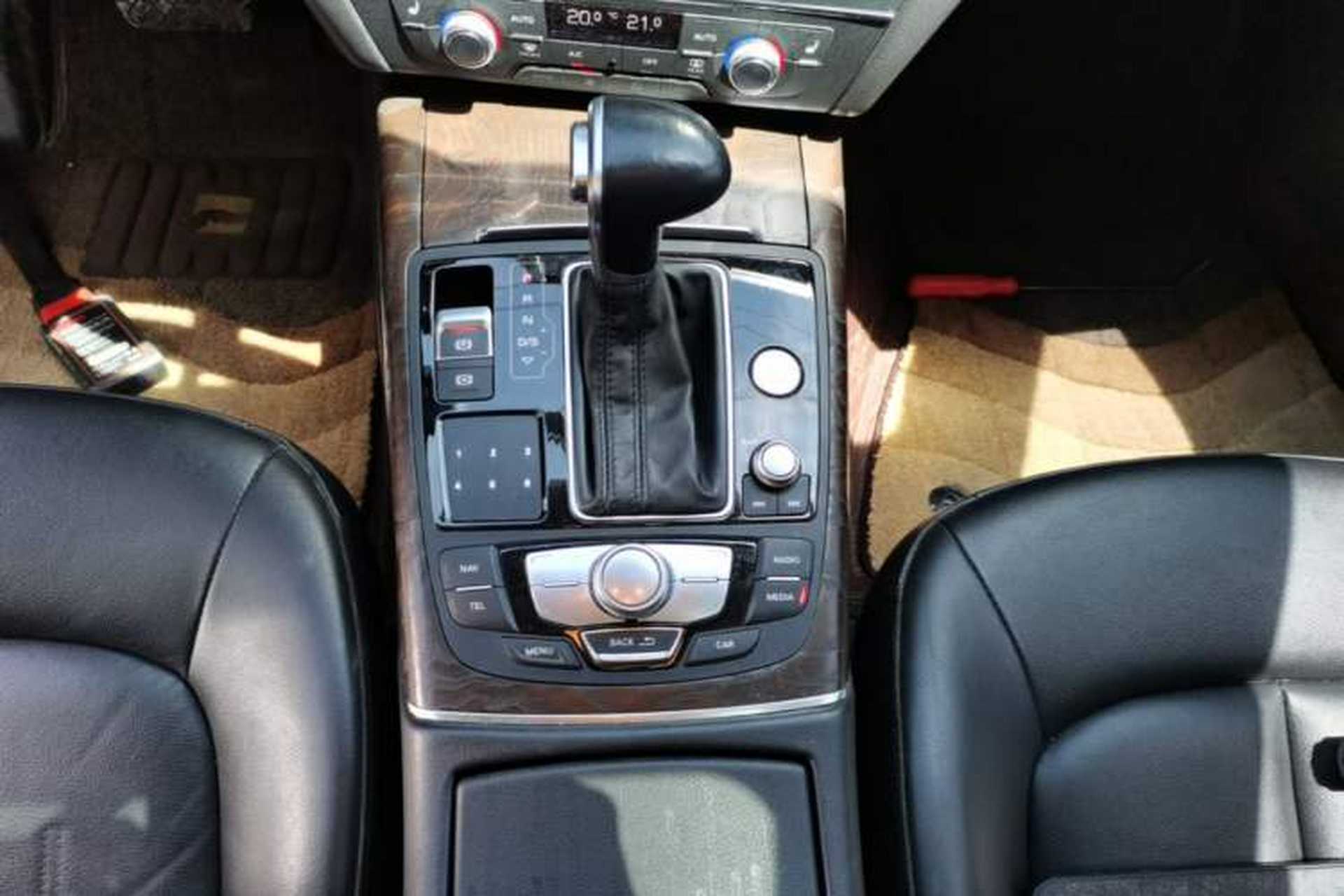 Used Audi A6L 2015 35 FSI quattro Technology Edition Gear Lever