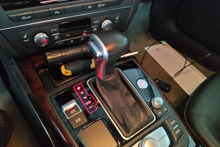 Used Audi A6L 2015 30 FSI Millionth Anniversary Comfort Model Gear Lever