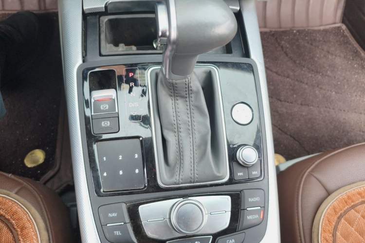 Used Audi A6L 2015 TFSI Millionth Anniversary Intelligent Model Gear Lever