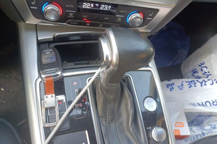 Used Audi A6L 2015 TFSI Millionth Anniversary Intelligent Model Gear Lever