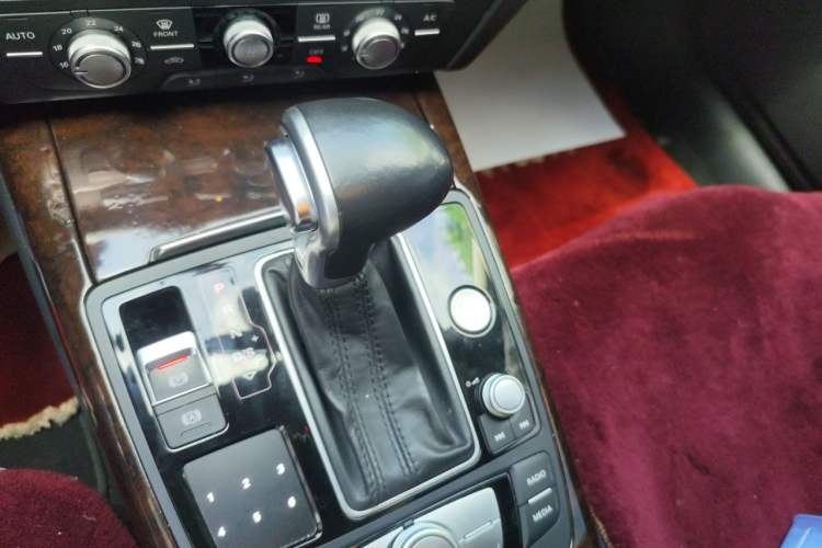 Used Audi A6L 2015 TFSI Millionth Anniversary Intelligent Model Gear Lever