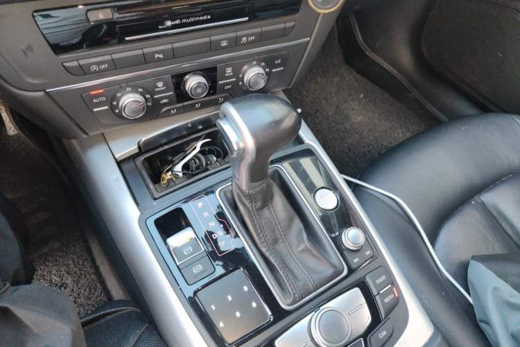 Used Audi A6L 2015 TFSI Millionth Anniversary Intelligent Model Gear Lever