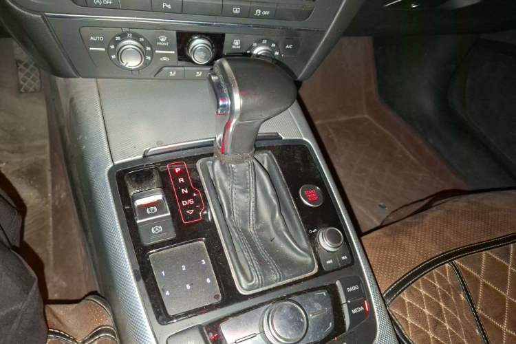 Used Audi A6L 2015 TFSI Millionth Anniversary Intelligent Model Gear Lever