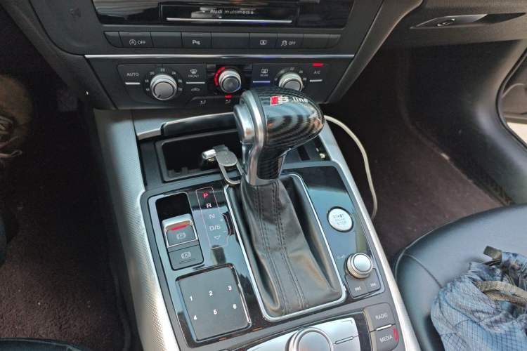 Used Audi A6L 2015 TFSI Millionth Anniversary Intelligent Model Gear Lever