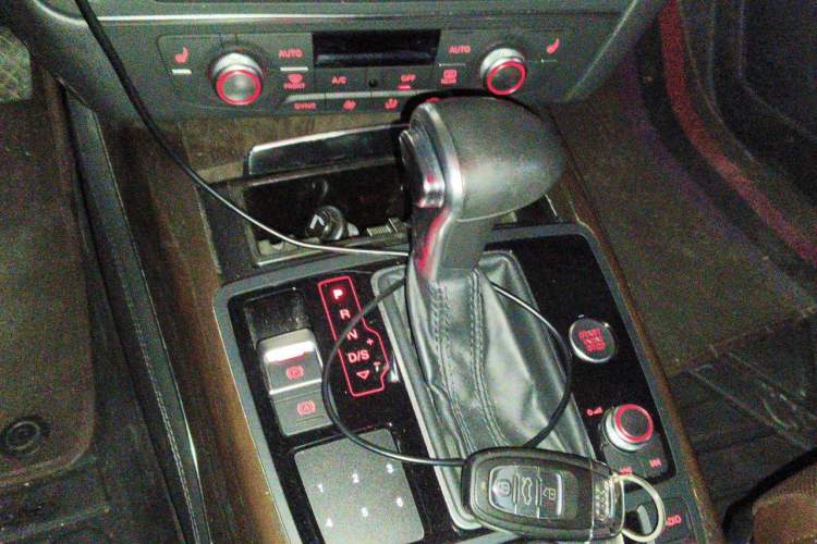 Used Audi A6L 2015 35 FSI quattro Comfort Model Gear Lever