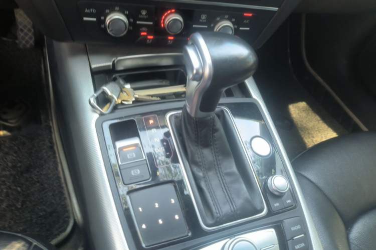 Used Audi A6L 2015 TFSI Millionth Anniversary Intelligent Model Gear Lever