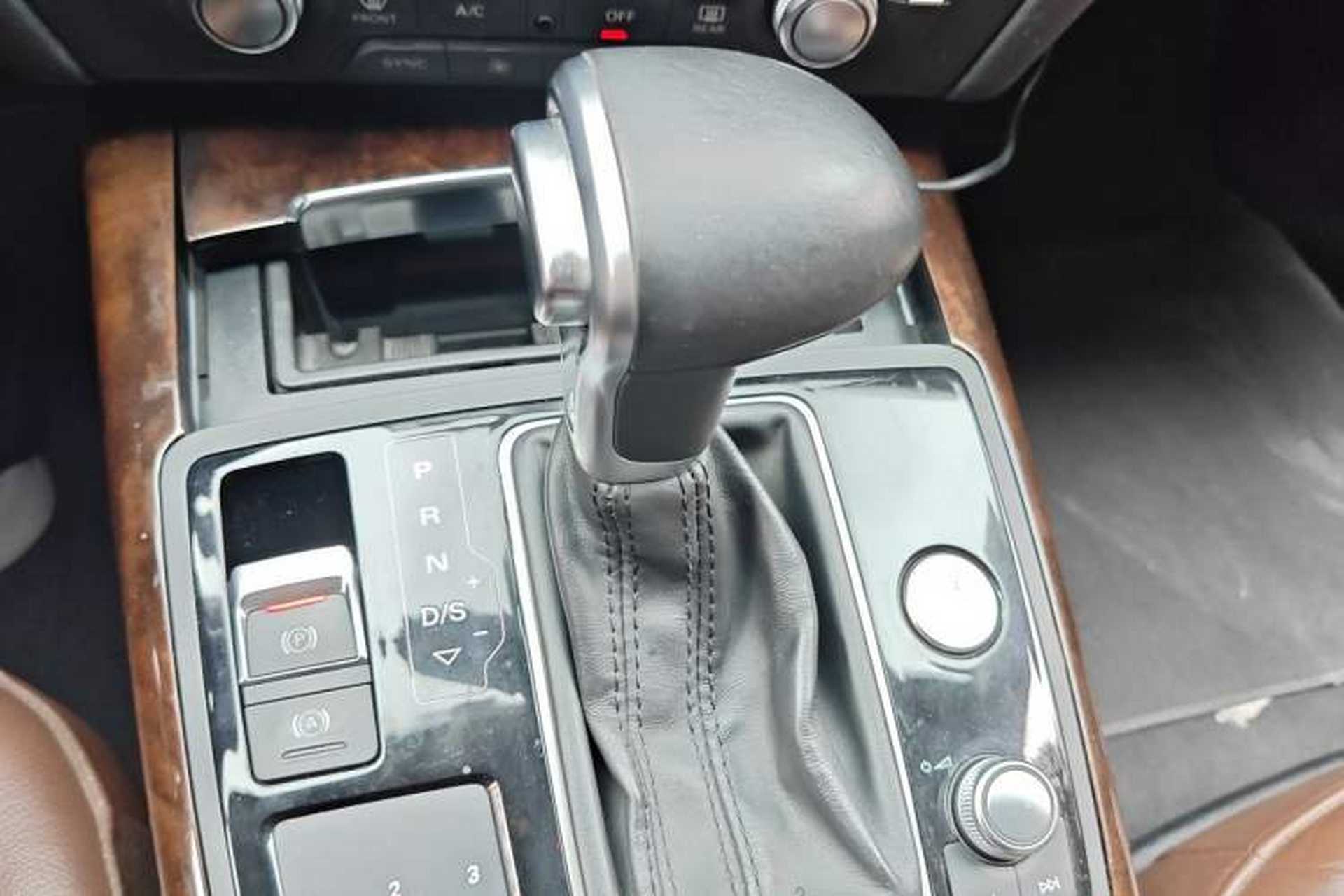 Used Audi A6L 2015 30 FSI Millionth Anniversary Comfort Model Gear Lever