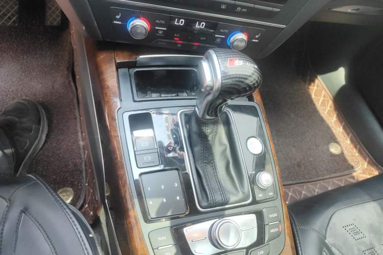 Used Audi A6L 2015 30 FSI Millionth Anniversary Comfort Model Gear Lever