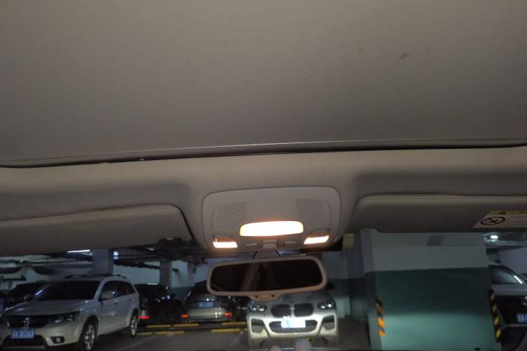 Used Audi A6L 2015 35 FSI quattro Comfort Model Headliner